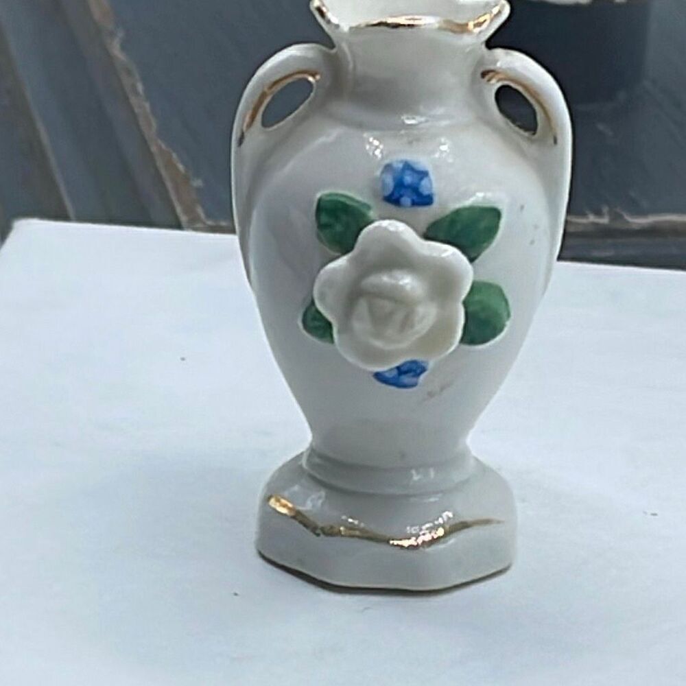 Vintage miniature “ Occupied Japan” applied flower vase.